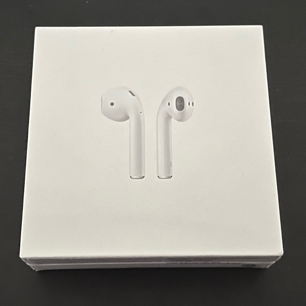 NEW Apple AirPods 2nd Generation